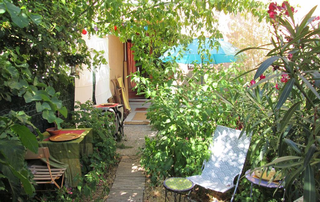 Joli Studio Avec Jardinet Avignon Exterior foto